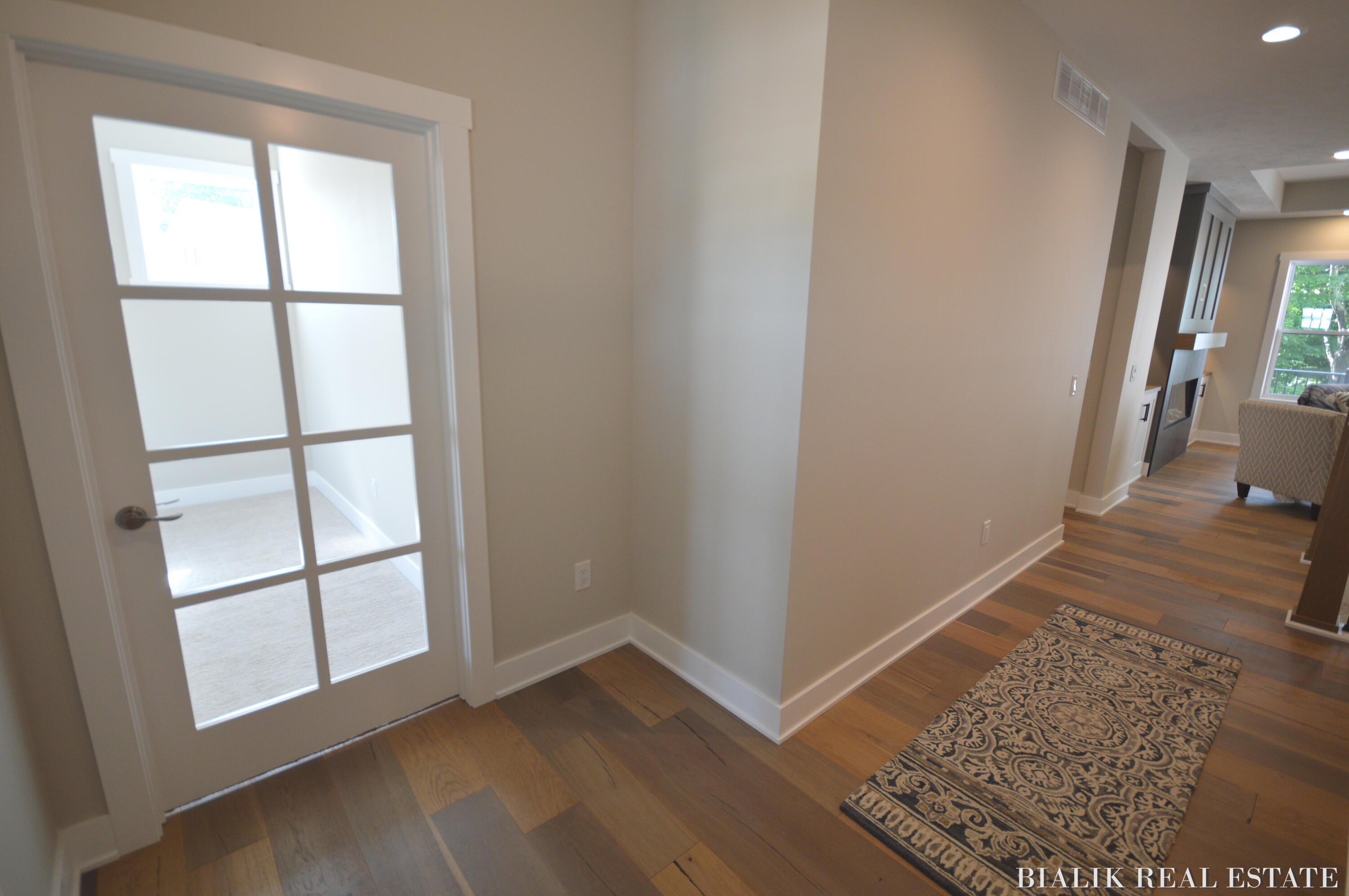 580 Sun Vale Lane 5