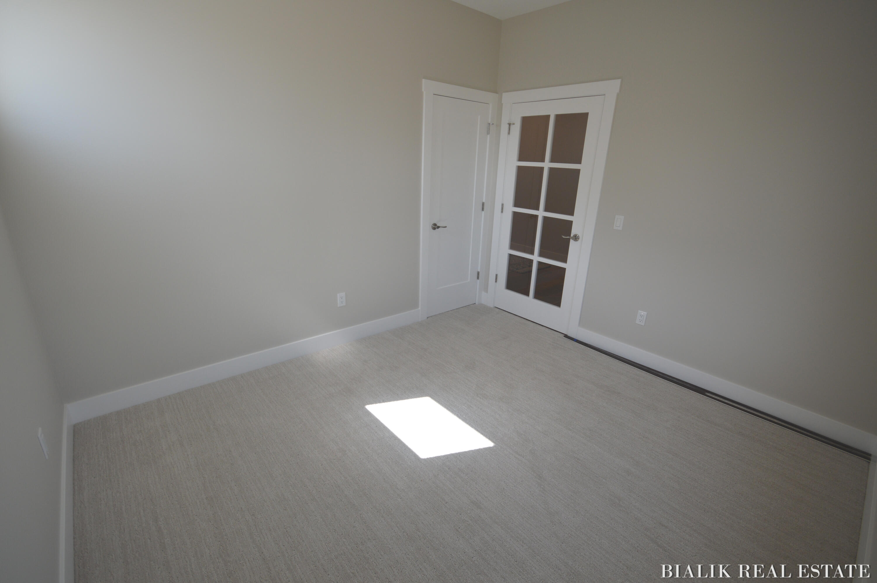 580 Sun Vale Lane 5