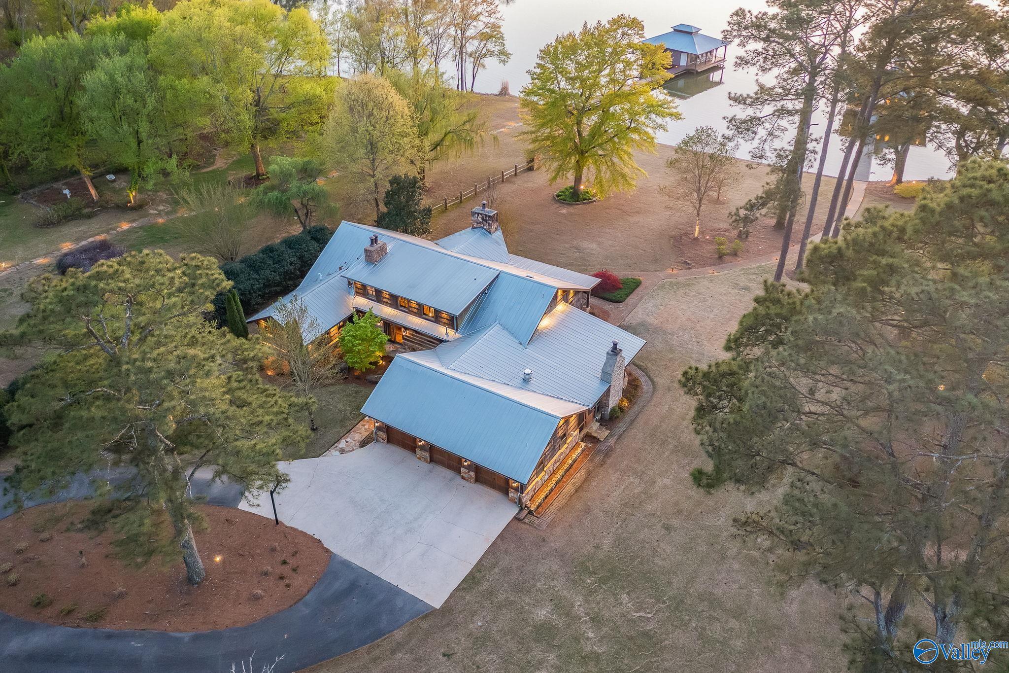 3424 Creek Path Road