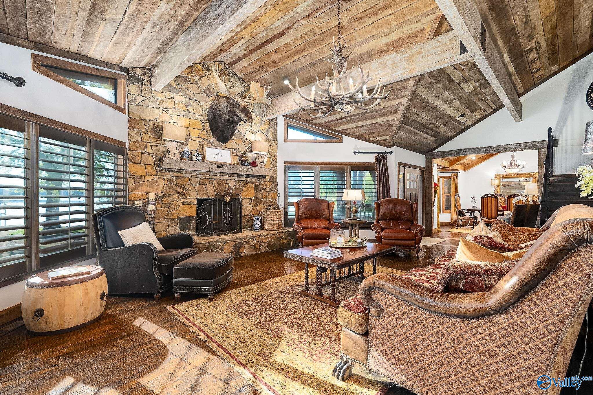 3424 Creek Path Road