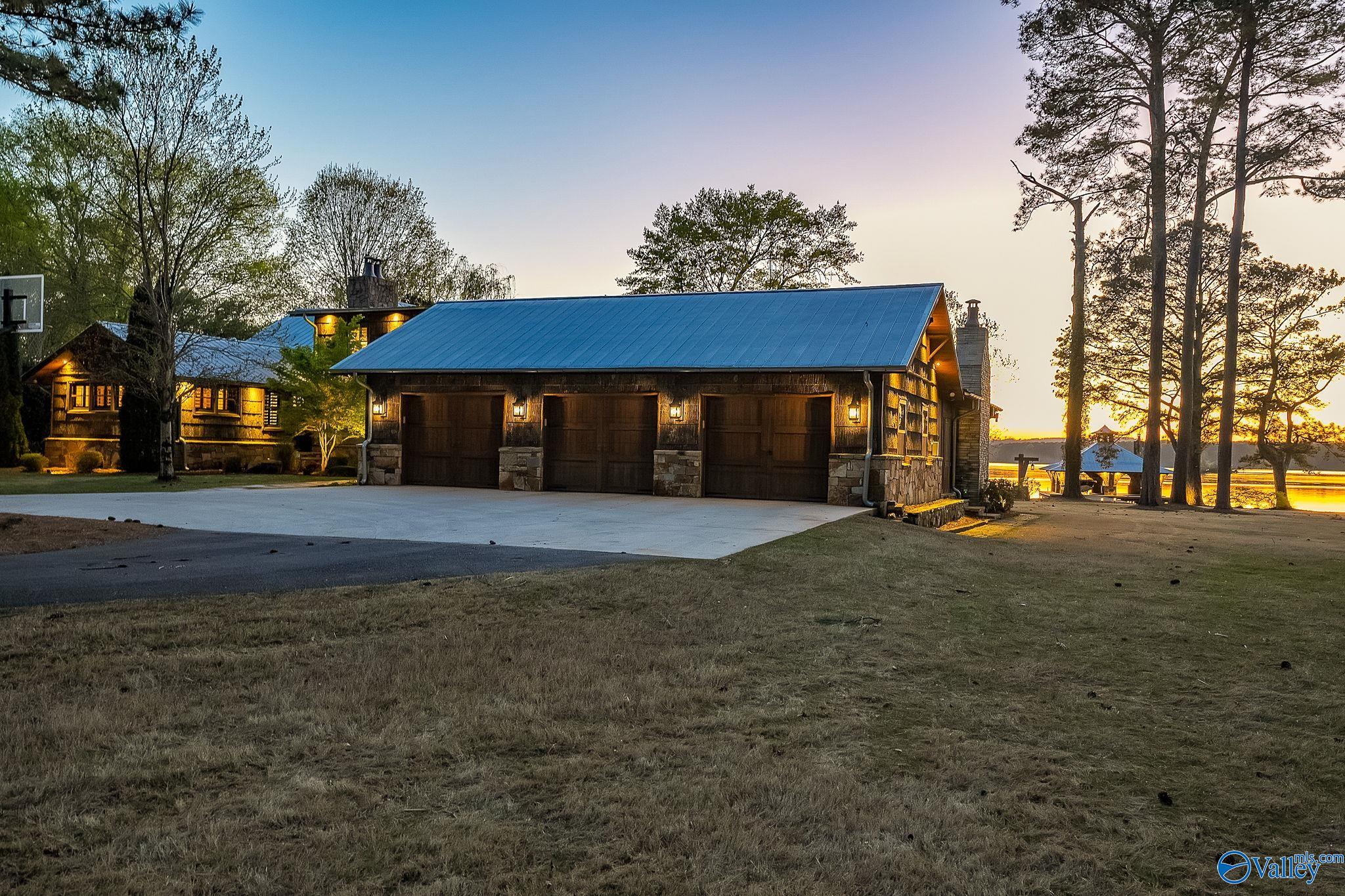3424 Creek Path Road