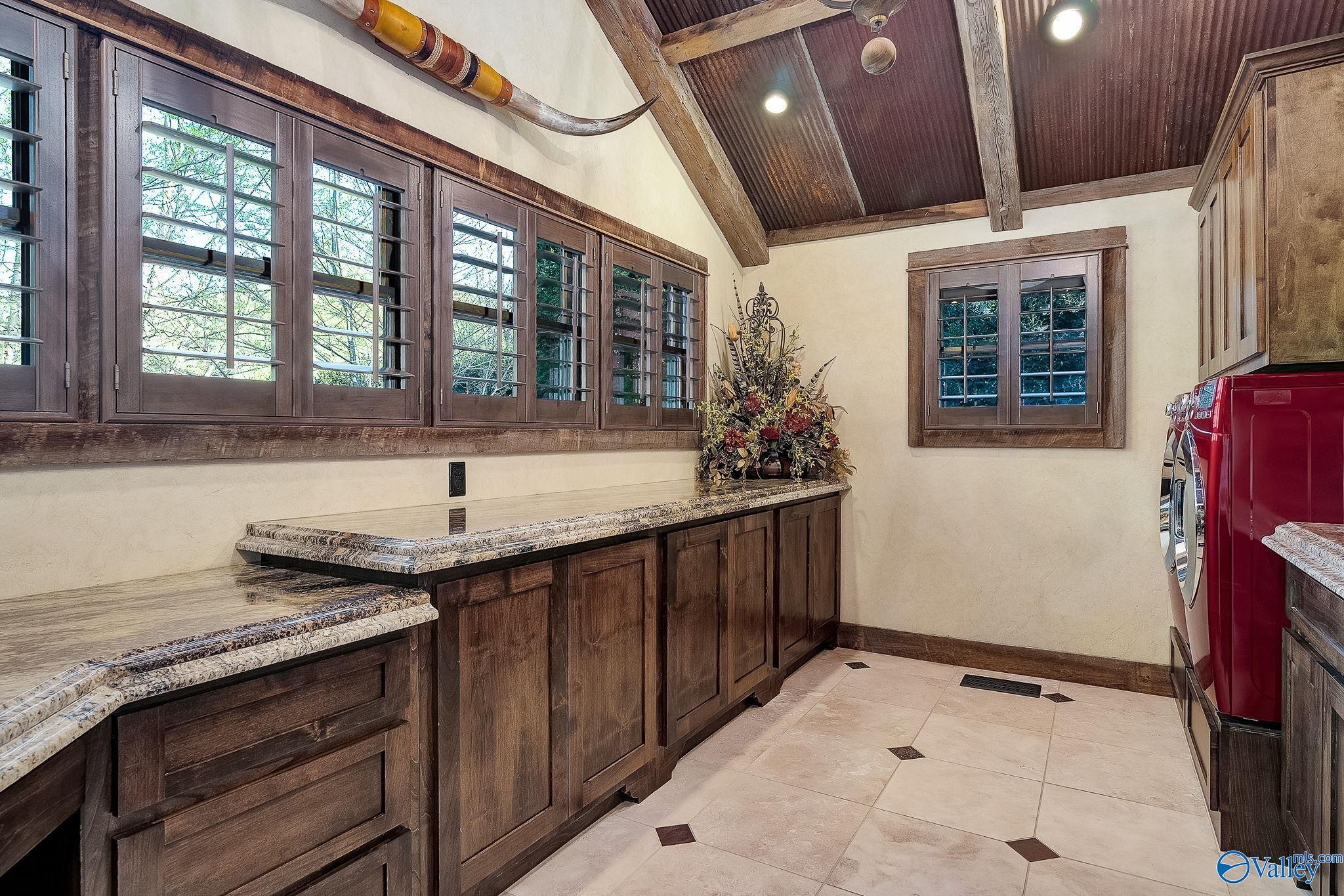 3424 Creek Path Road