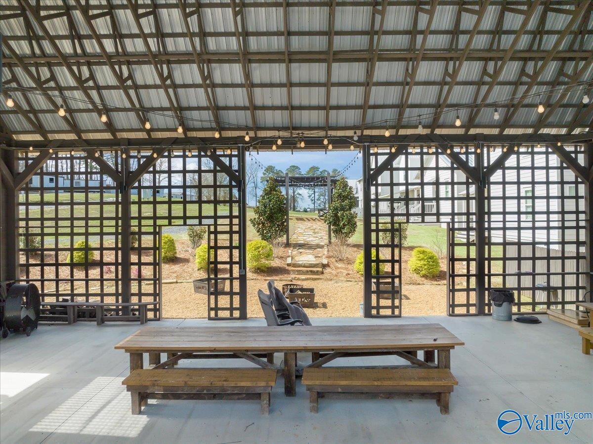 3226 Hardin Road