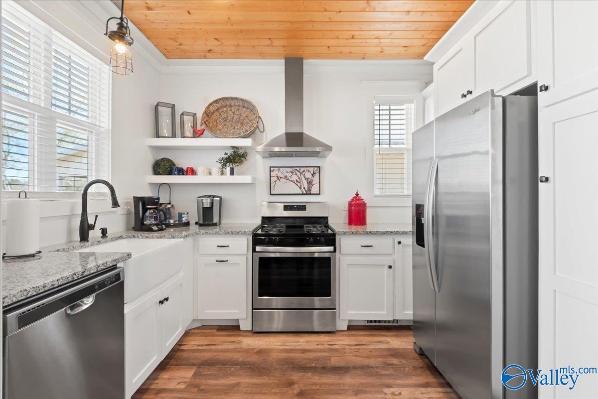 3226 Hardin Road