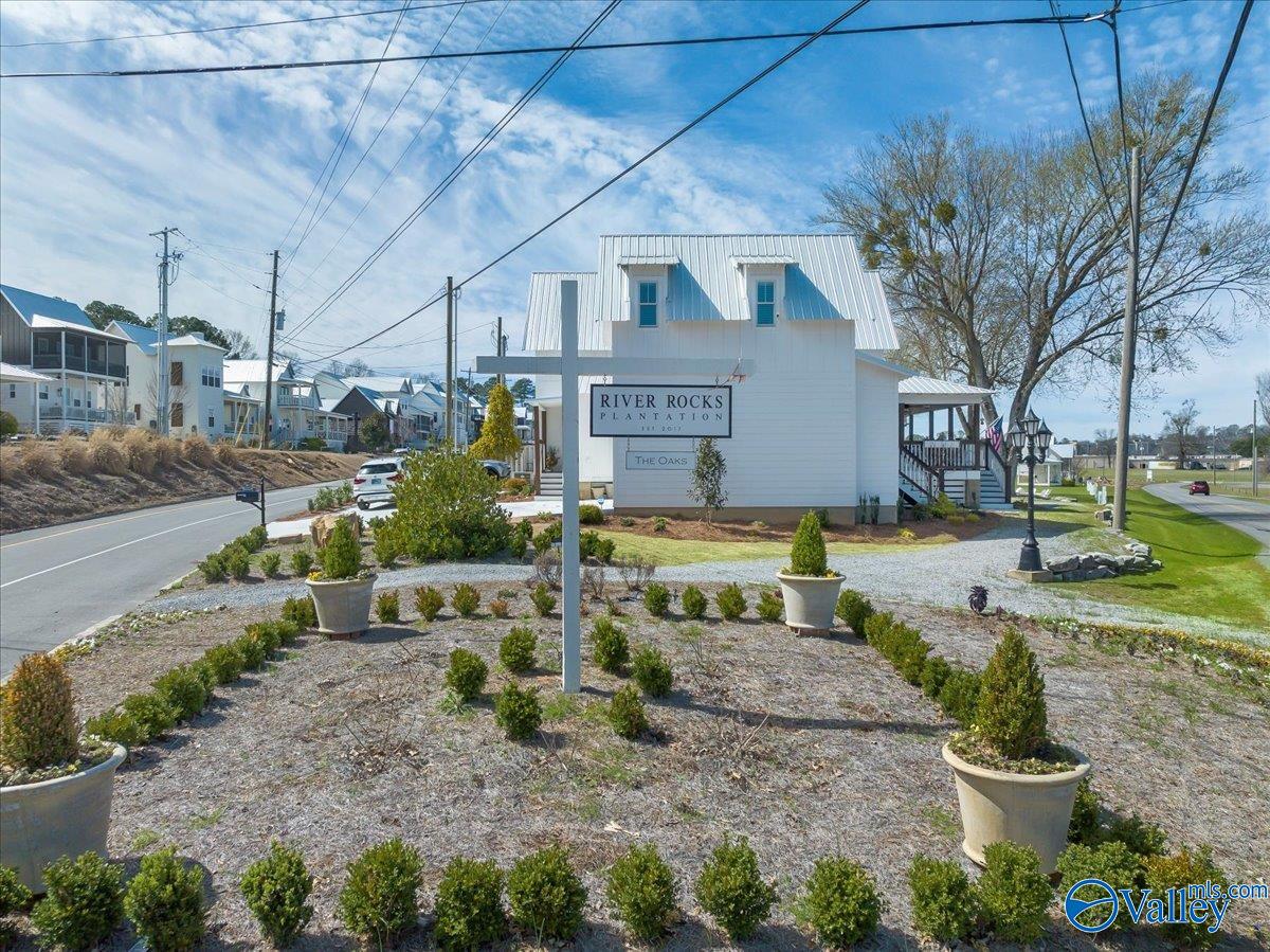 3226 Hardin Road