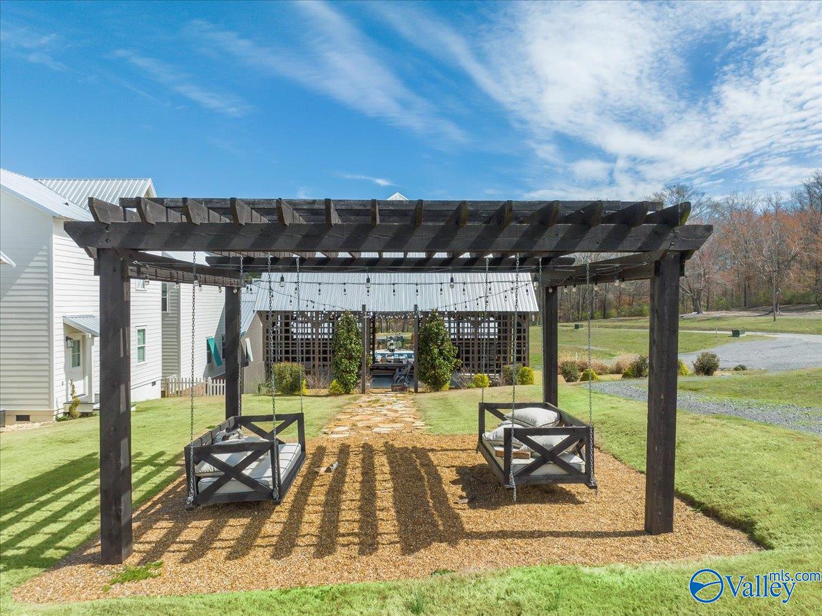 3226 Hardin Road