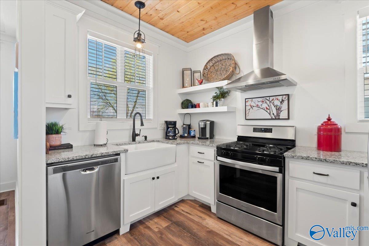 3226 Hardin Road