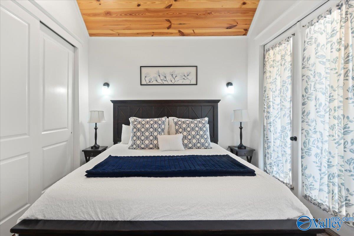 3226 Hardin Road