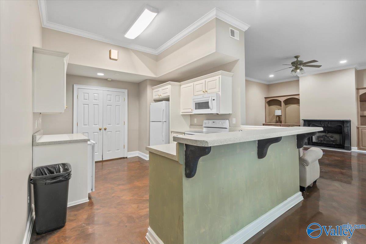 1389 Signal Point Road