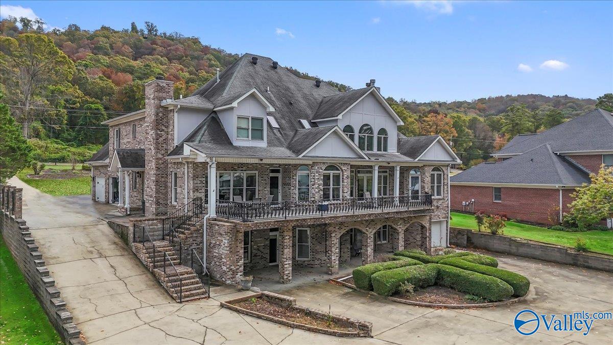 1389 Signal Point Road