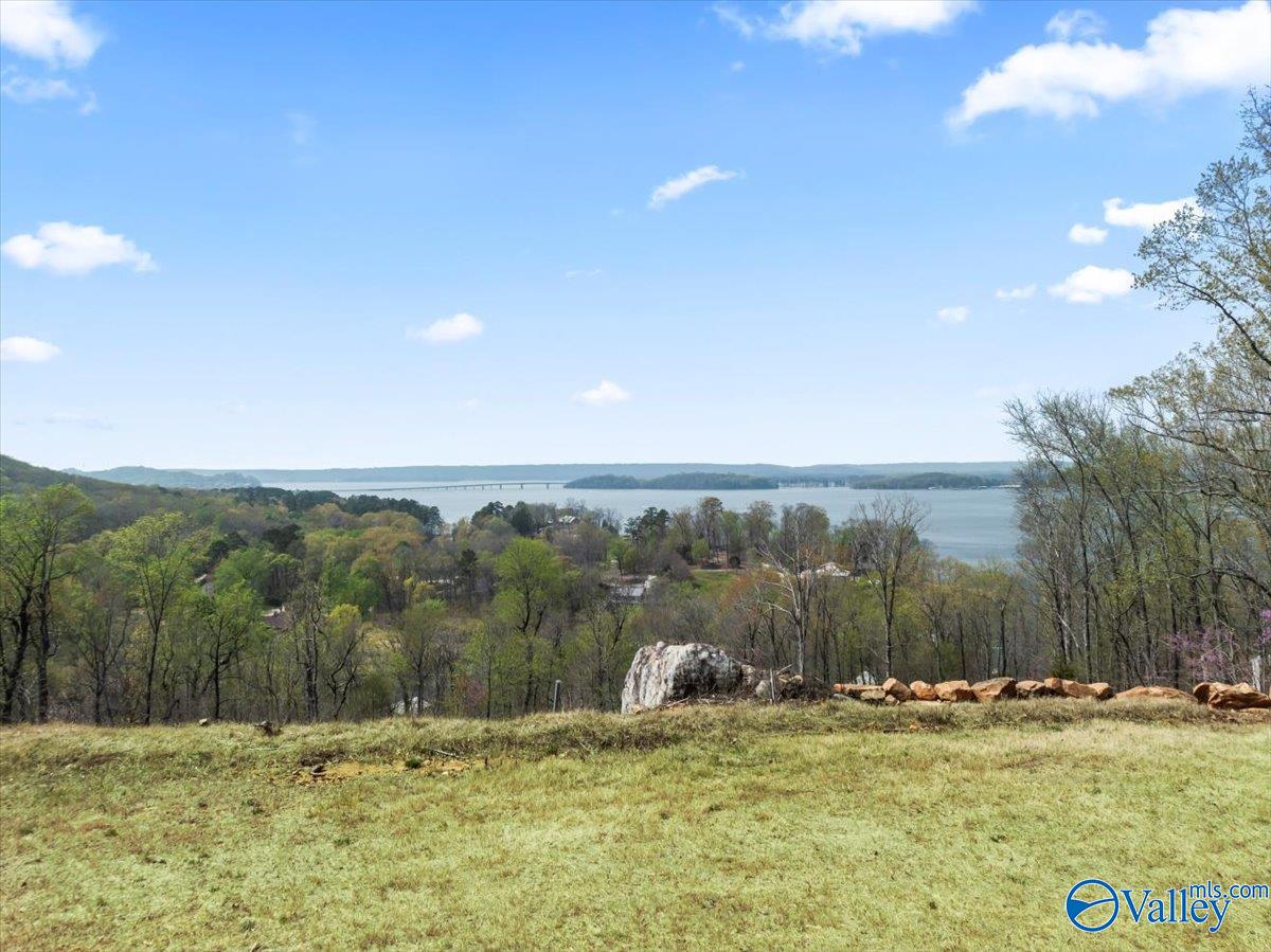 2916 Signal Point Road