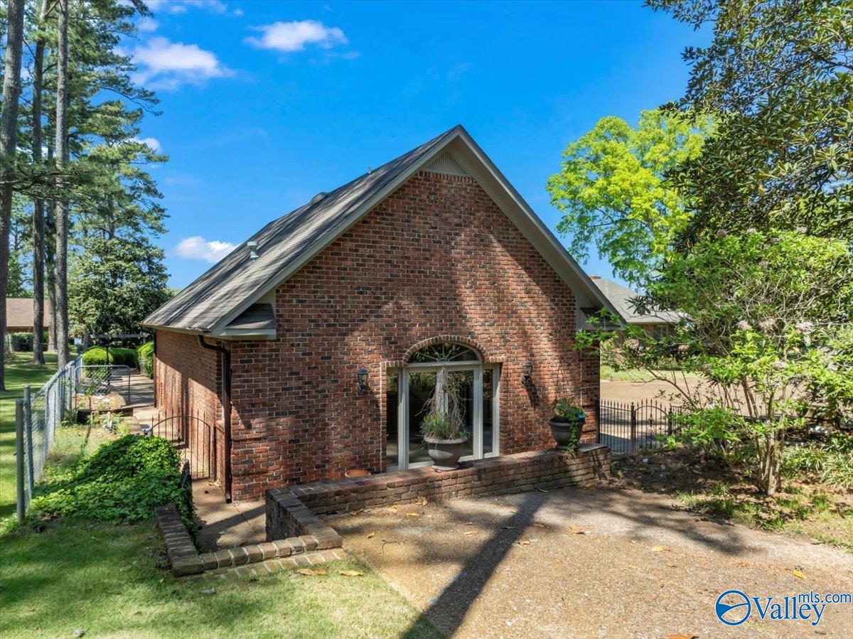 1800 Wyeth Drive
