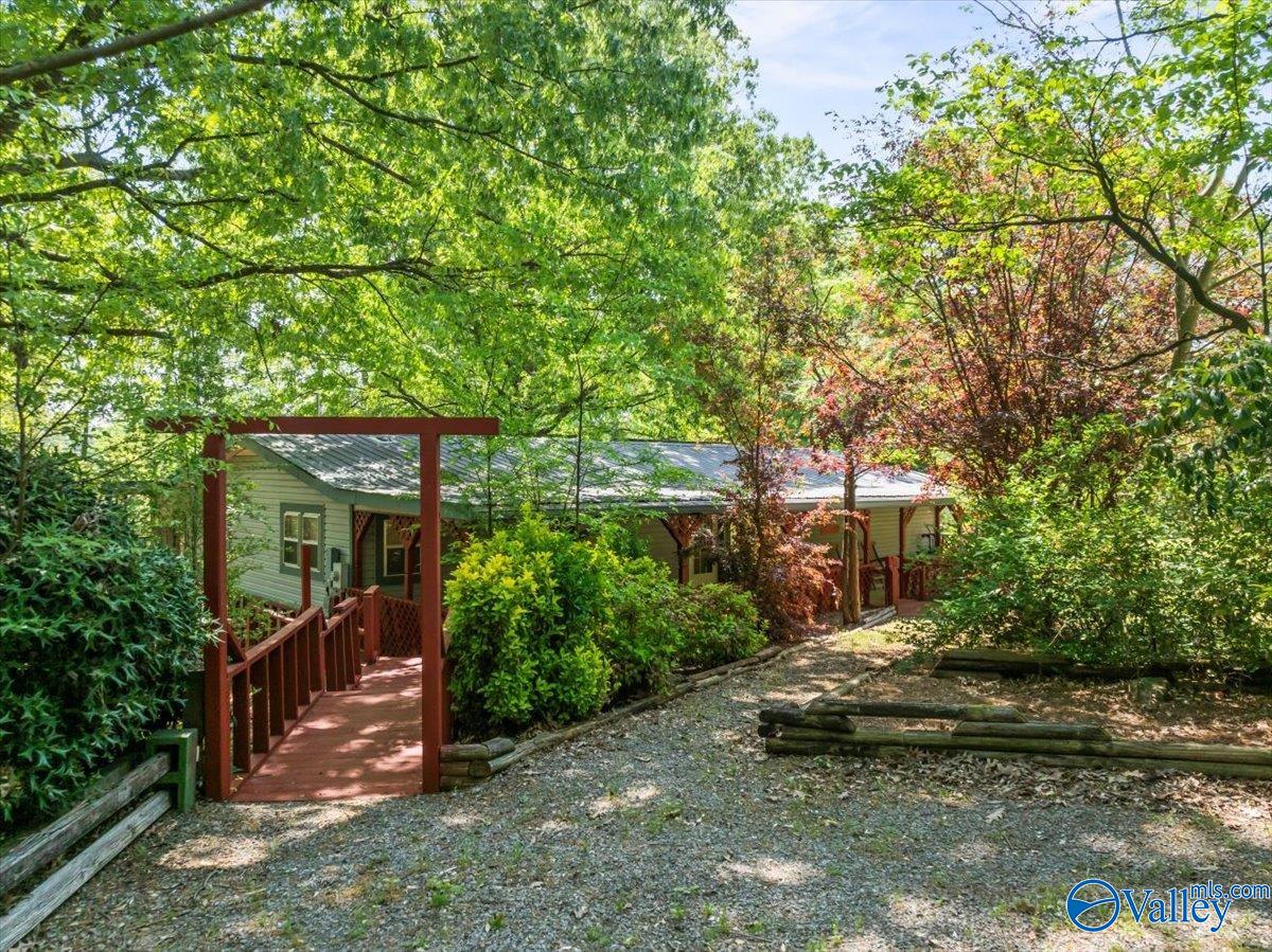 1671 Point Of Pines