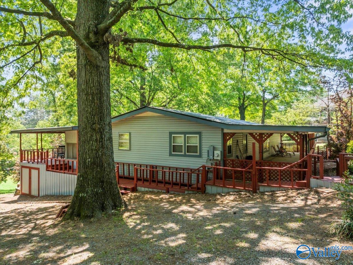1671 Point Of Pines
