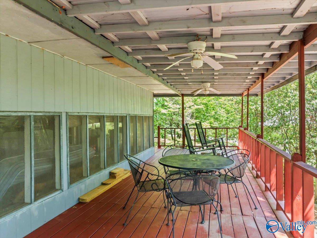1671 Point Of Pines