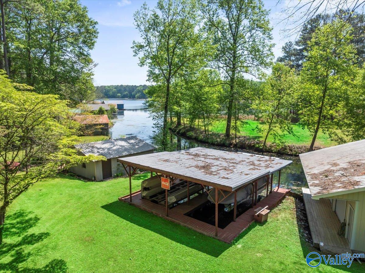 1671 Point Of Pines