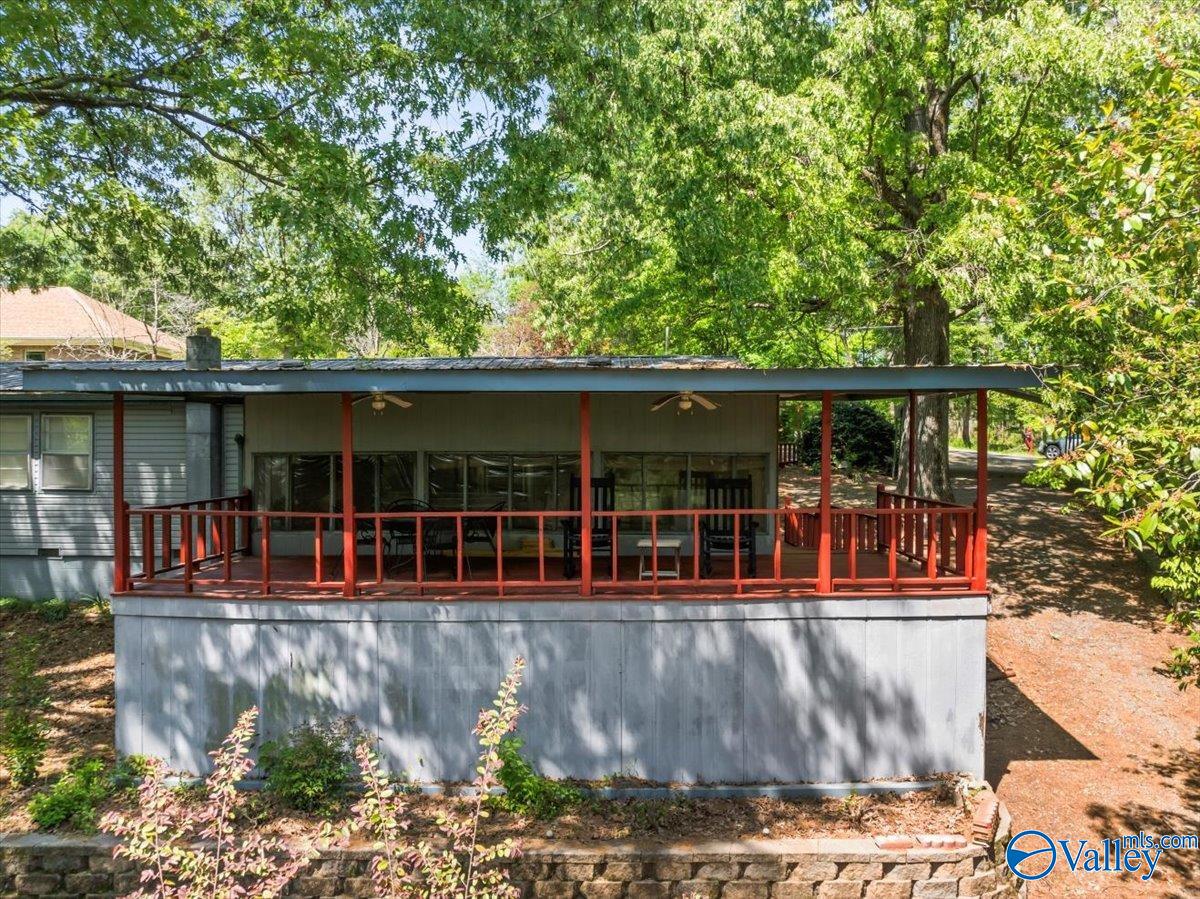 1671 Point Of Pines