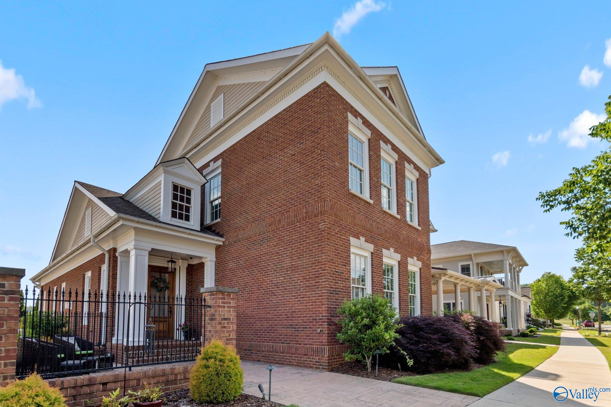 3 Ahearn Lane SE