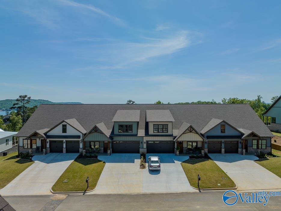 312 Whistling Straits Way, Guntersville