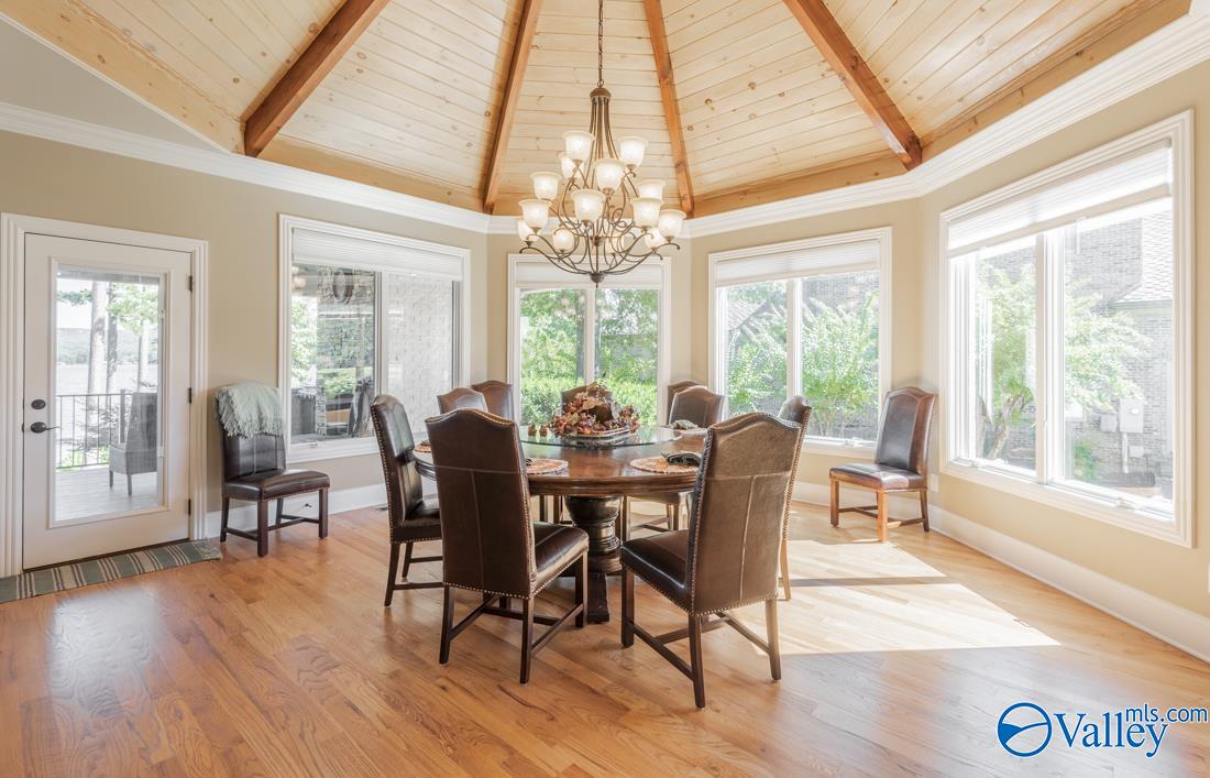 1204 Peninsula Drive