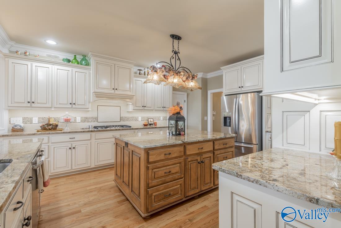 1204 Peninsula Drive