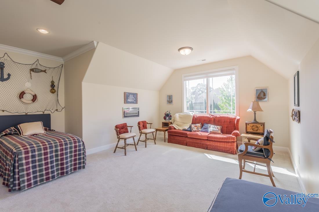 1204 Peninsula Drive