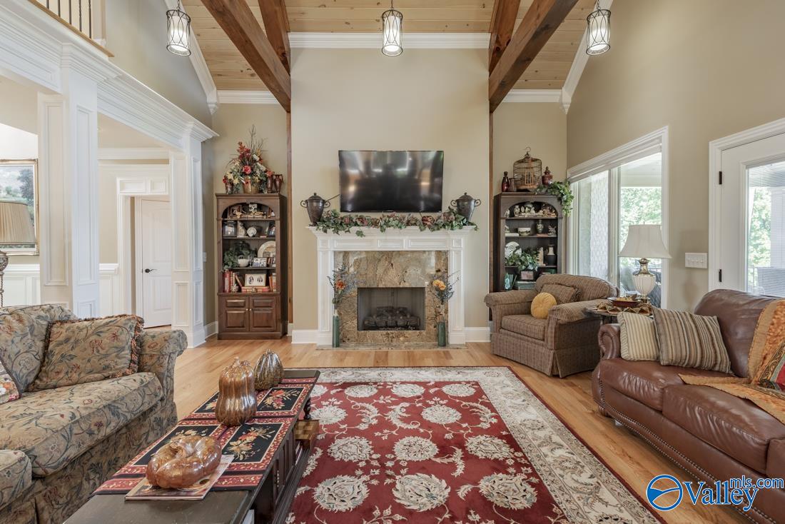 1204 Peninsula Drive