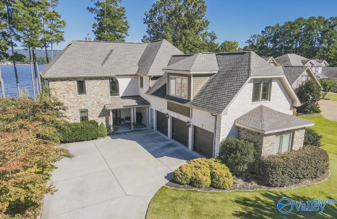 1204 Peninsula Drive