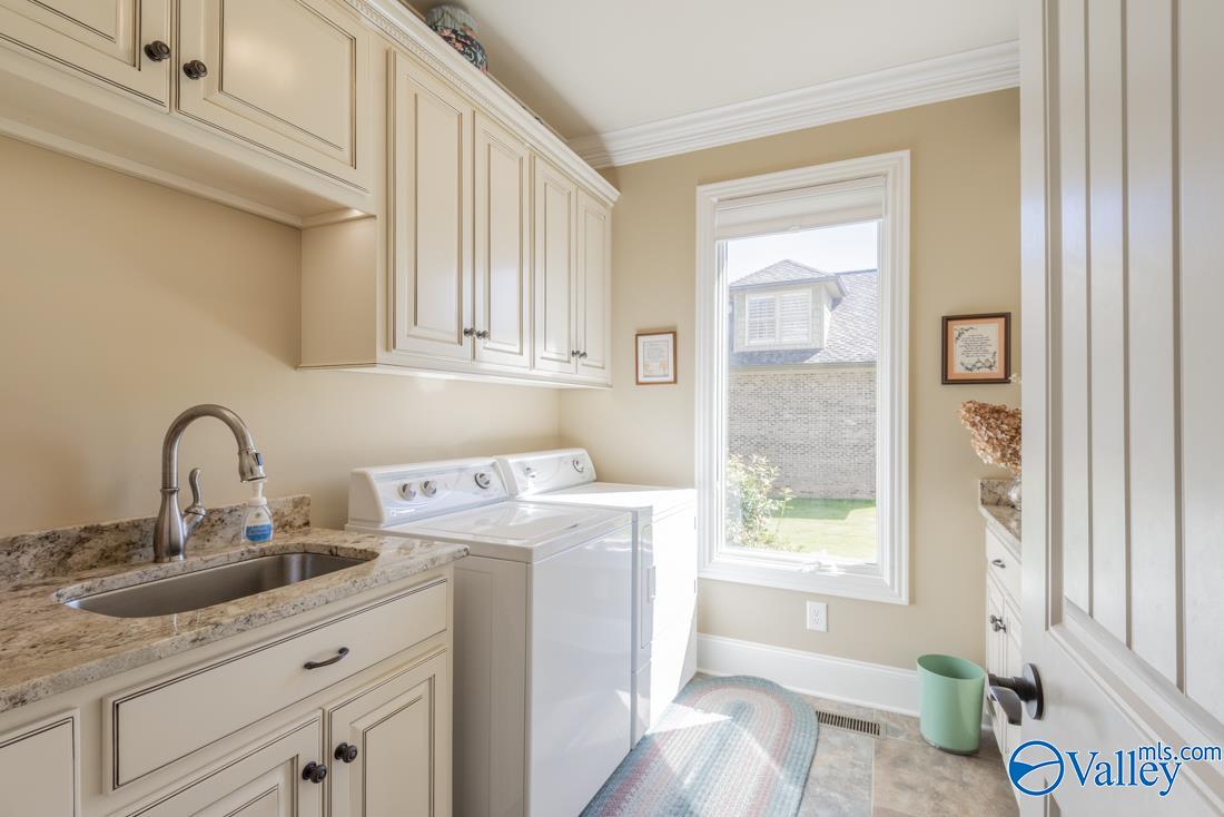 1204 Peninsula Drive