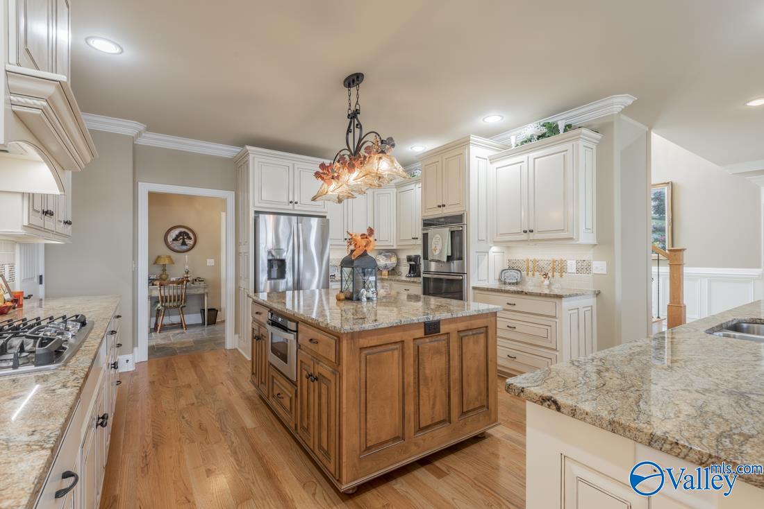 1204 Peninsula Drive