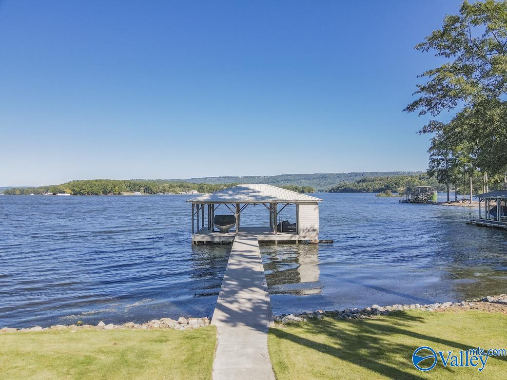 1204 Peninsula Drive