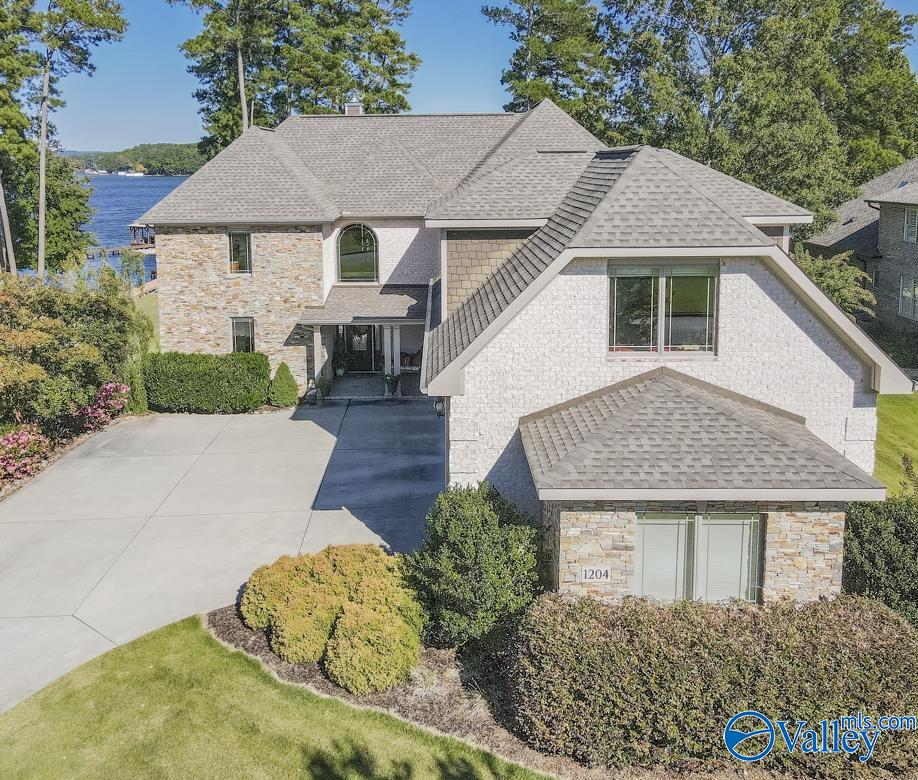 1204 Peninsula Drive