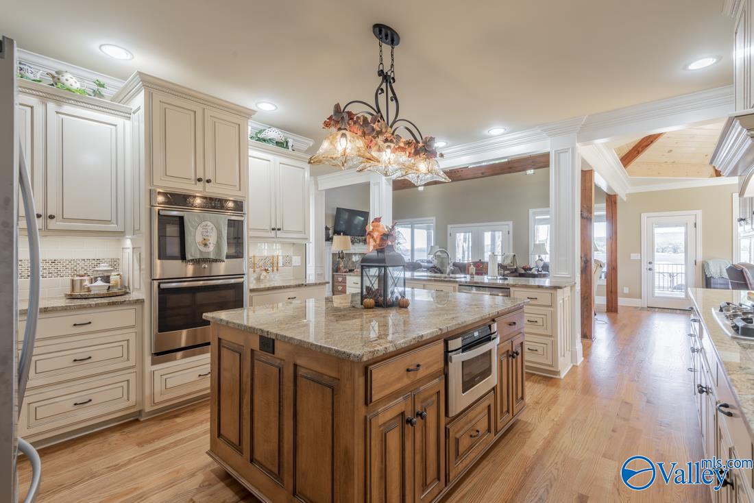 1204 Peninsula Drive