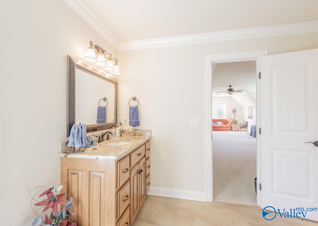 1204 Peninsula Drive