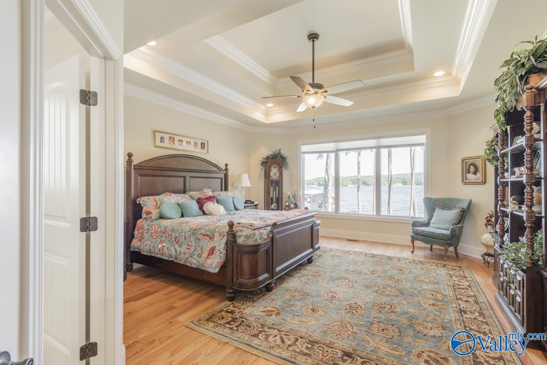 1204 Peninsula Drive