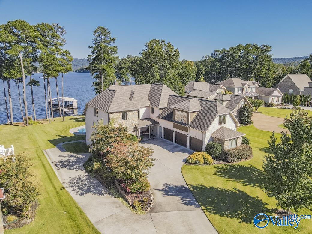 1204 Peninsula Drive