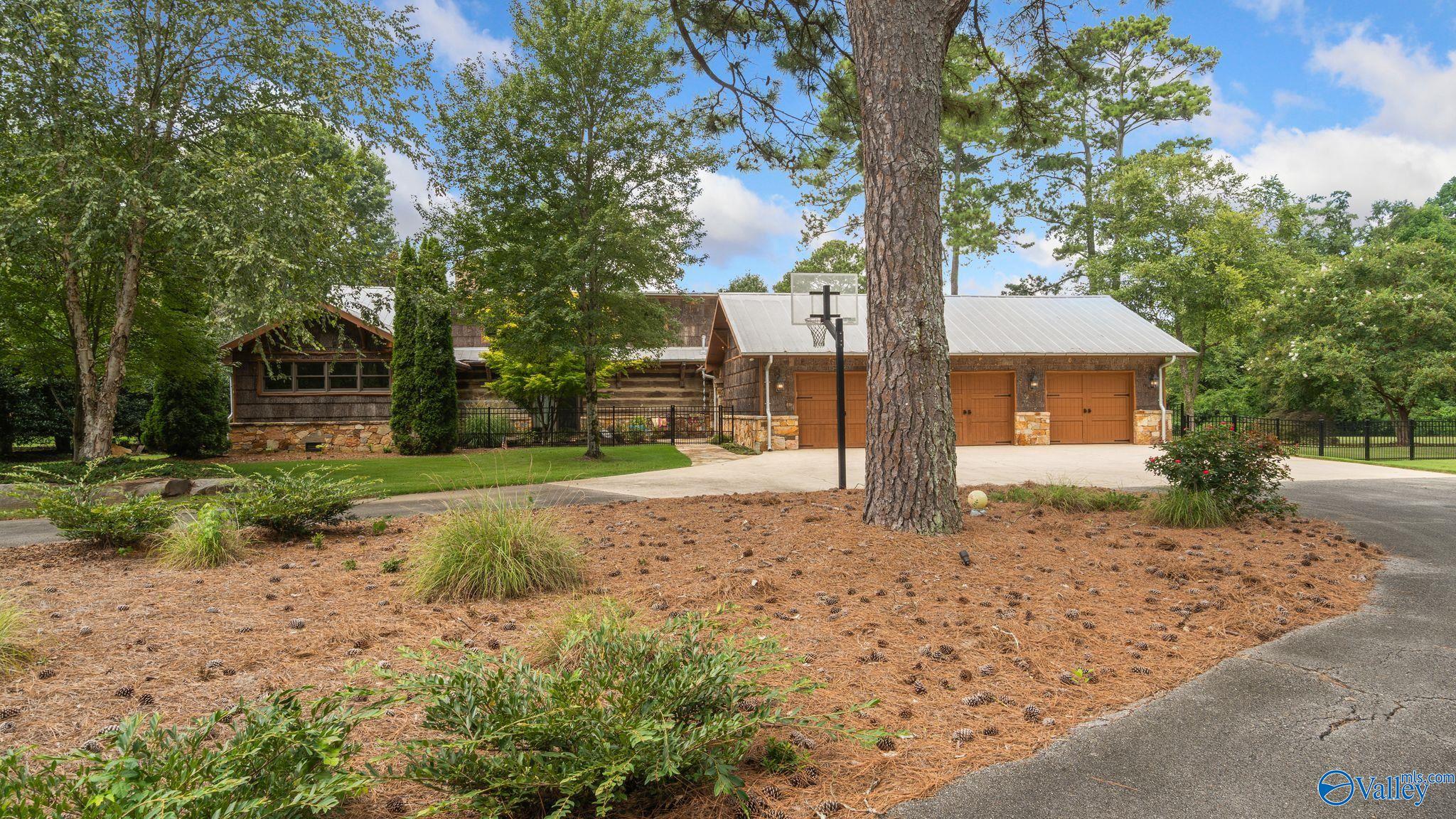 3424 Creek Path Road