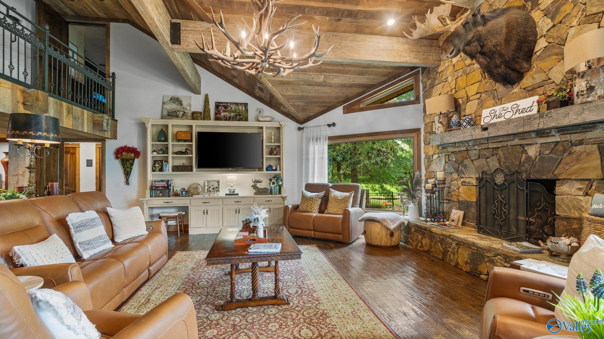 3424 Creek Path Road