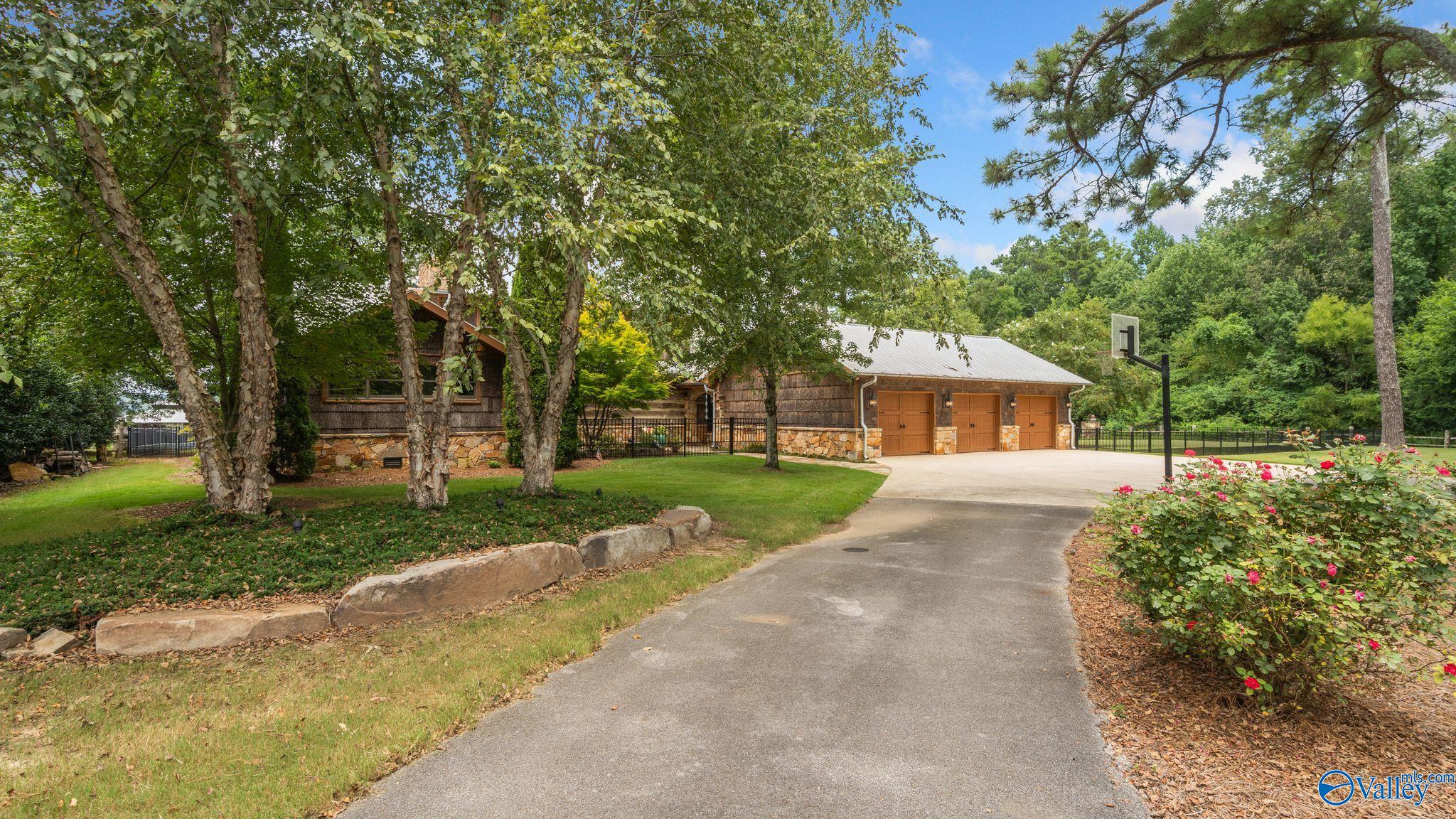 3424 Creek Path Road