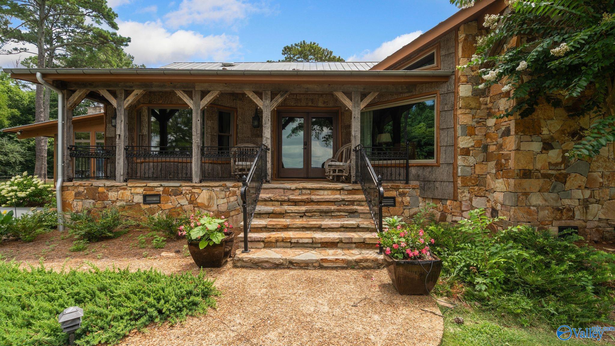 3424 Creek Path Road