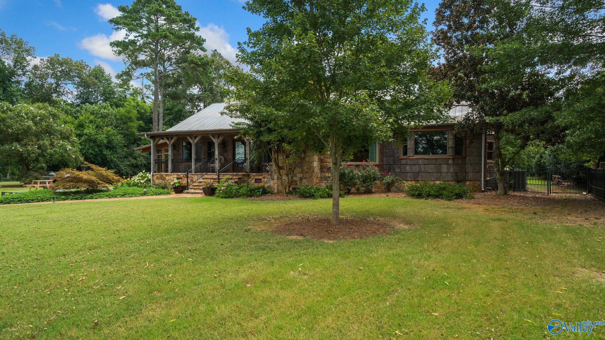 3424 Creek Path Road