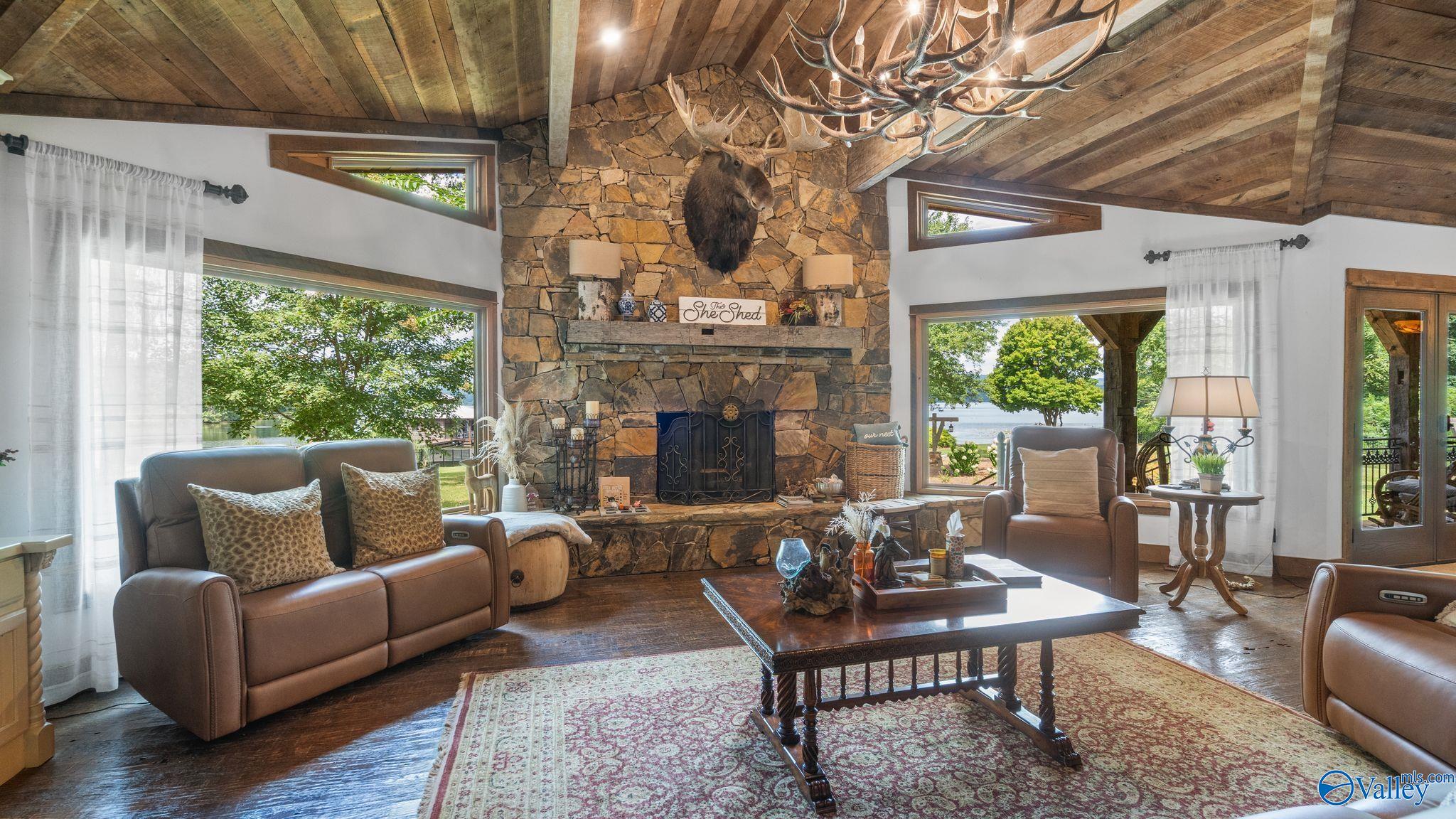 3424 Creek Path Road