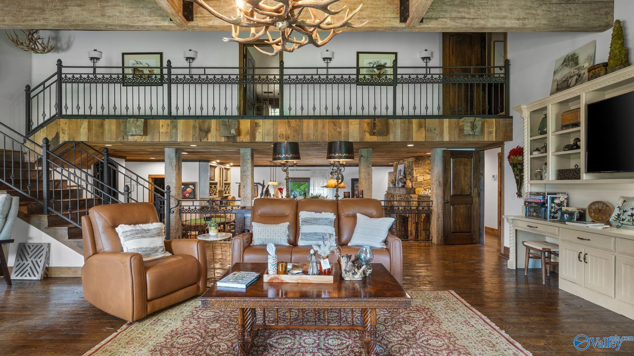 3424 Creek Path Road