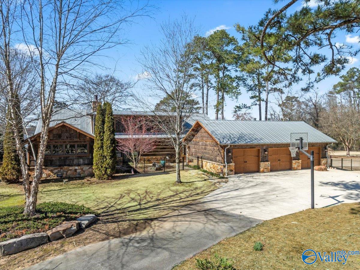 3424 Creek Path Road