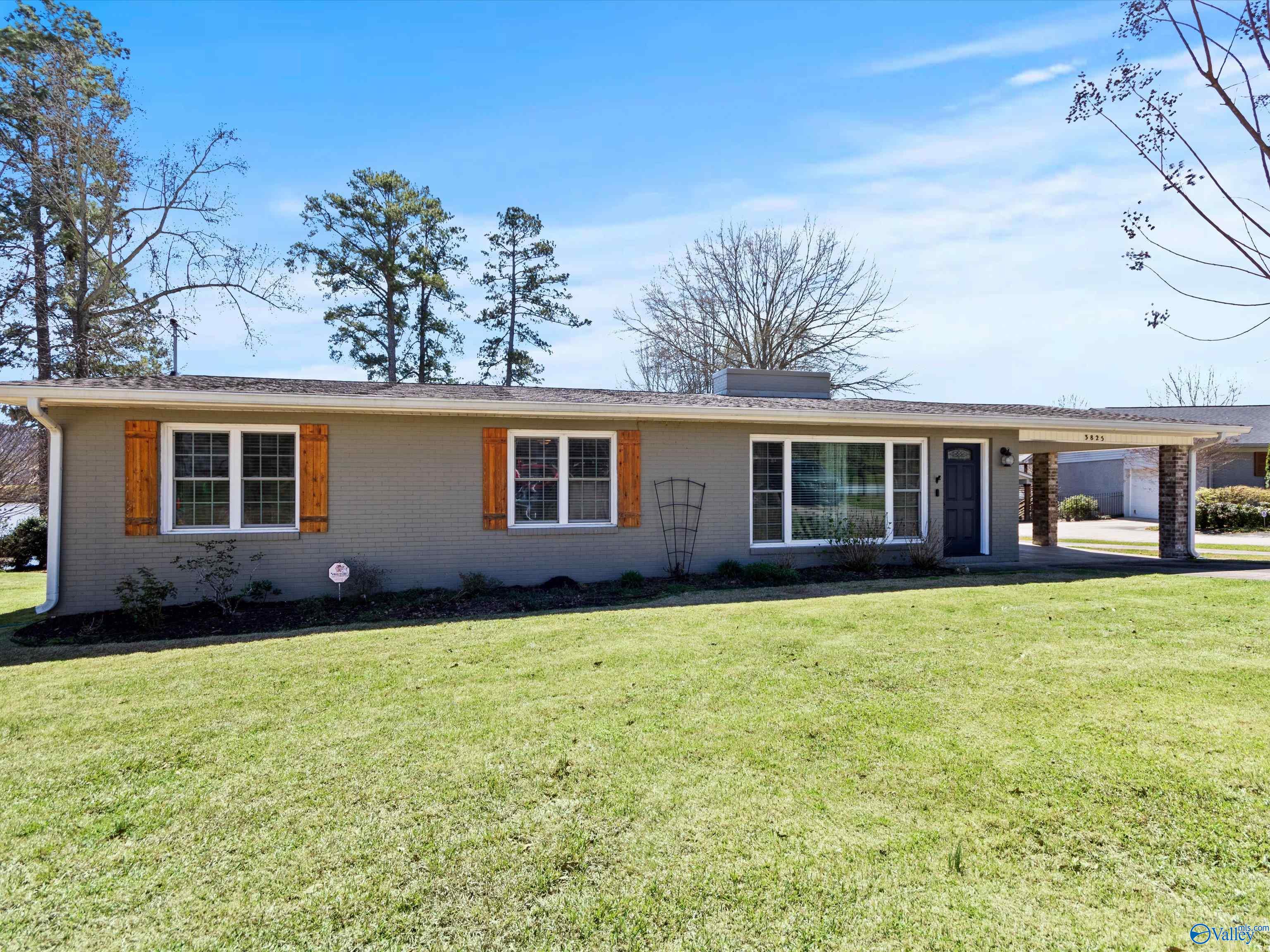 3825 Meadow Wood Circle