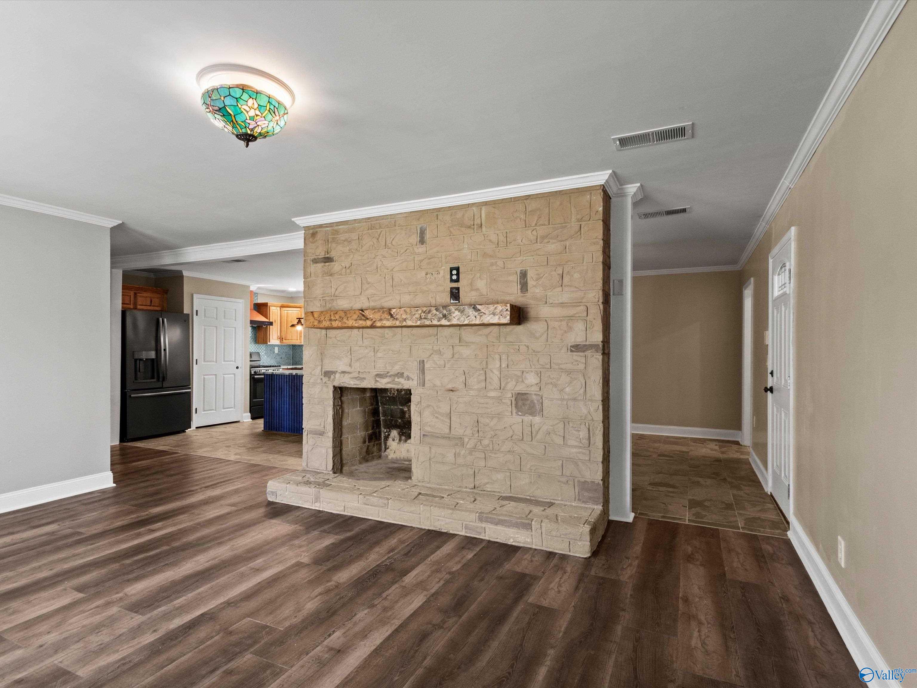 3825 Meadow Wood Circle