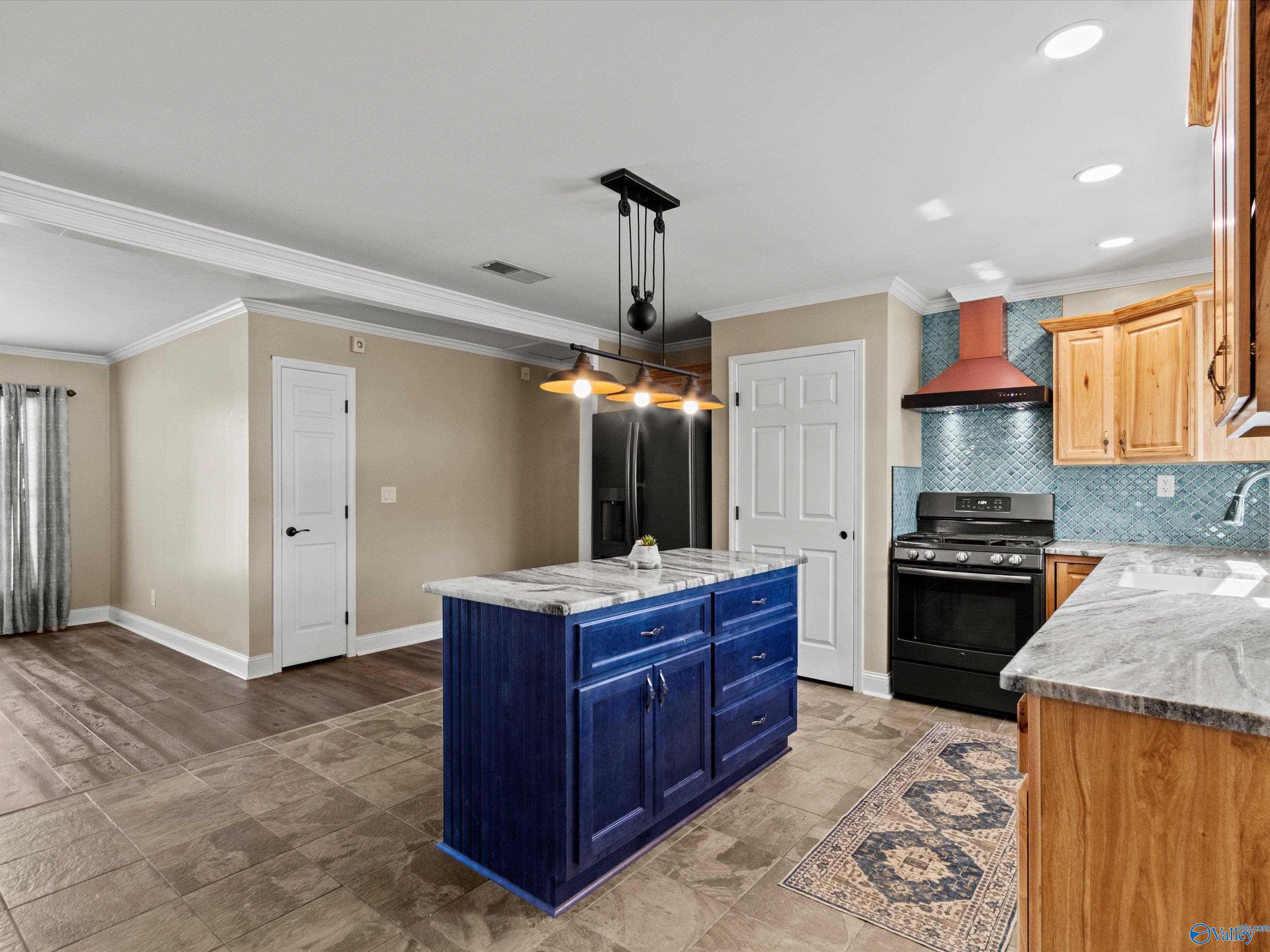 3825 Meadow Wood Circle