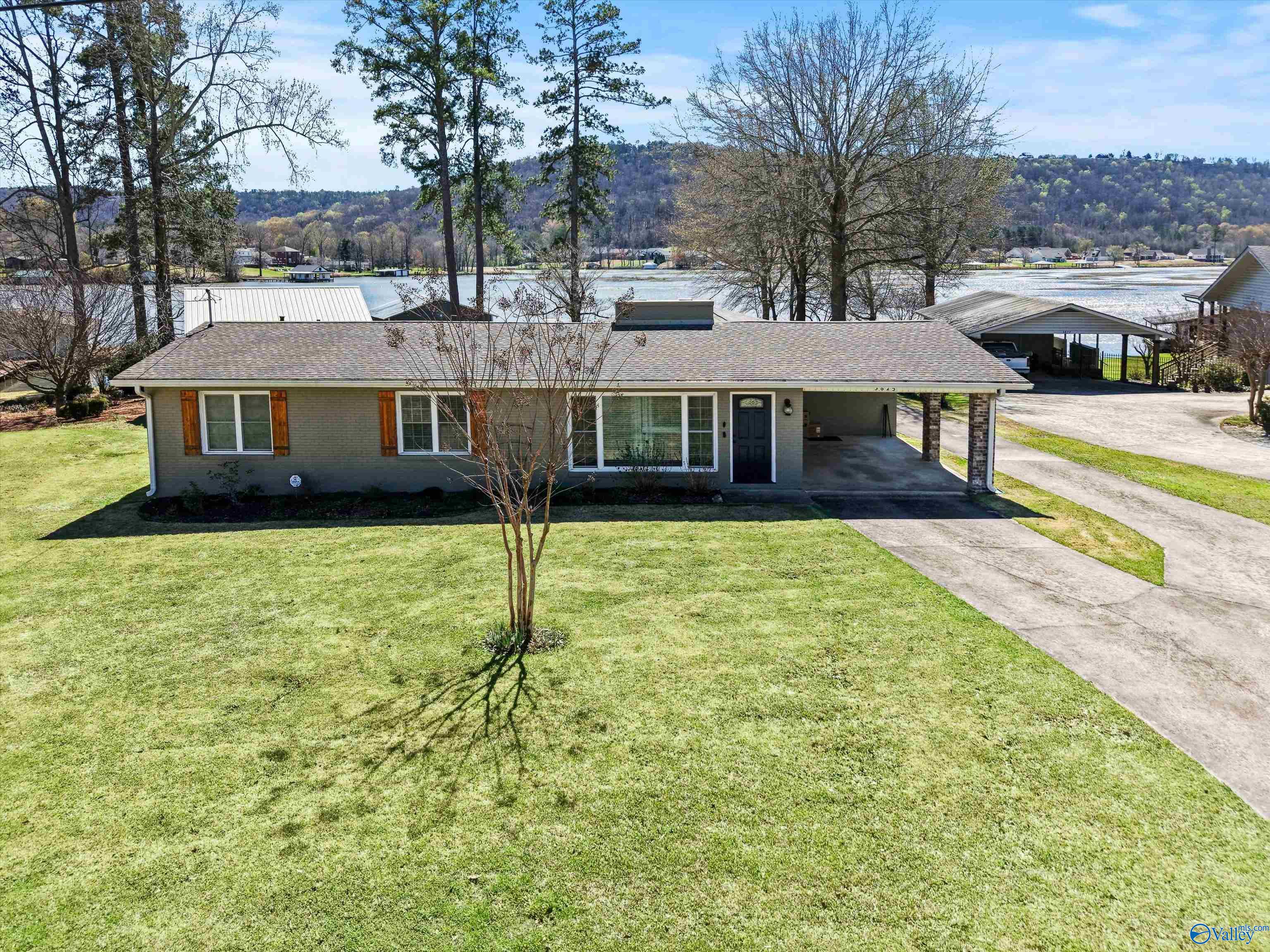 3825 Meadow Wood Circle