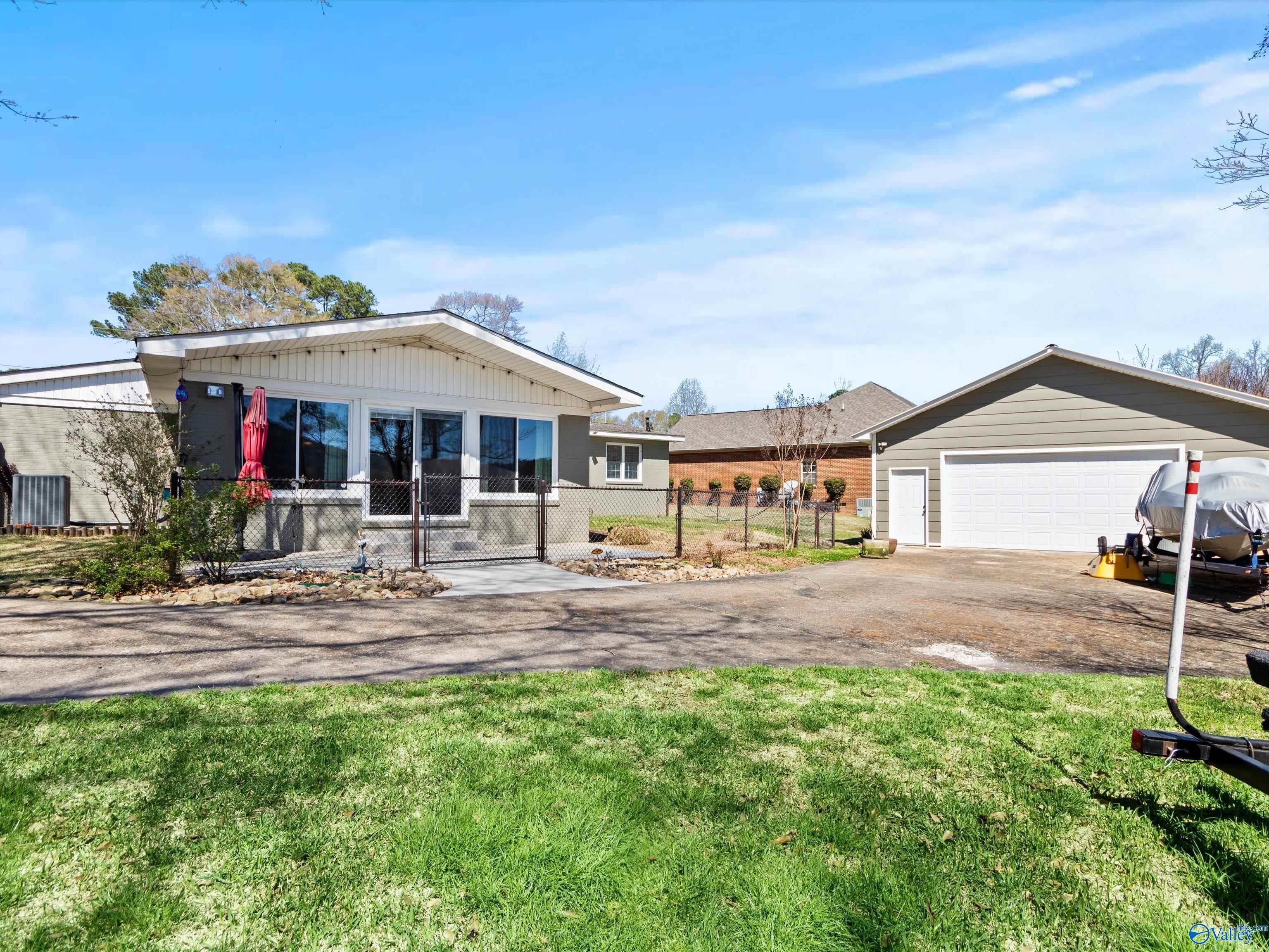 3825 Meadow Wood Circle