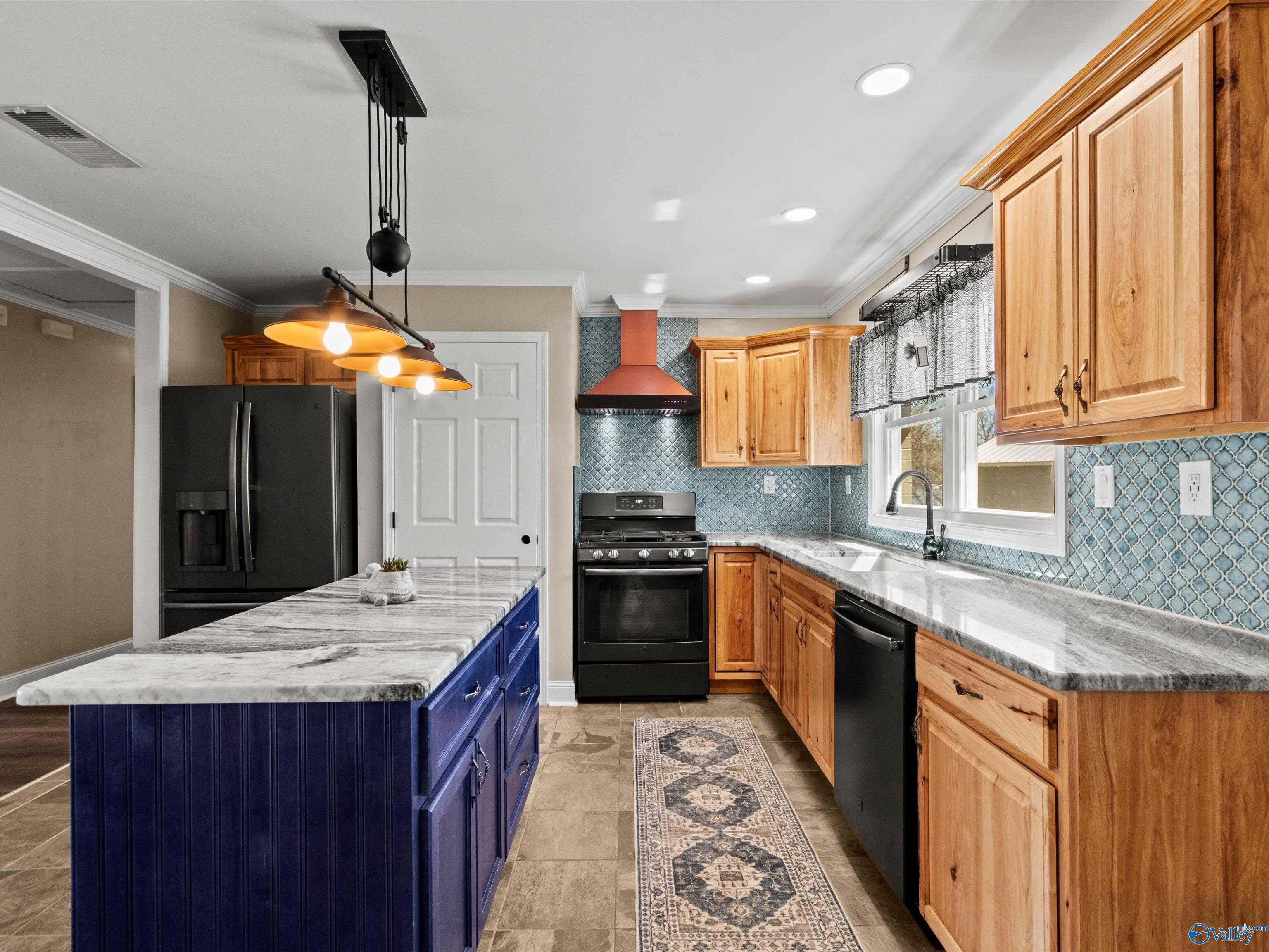 3825 Meadow Wood Circle